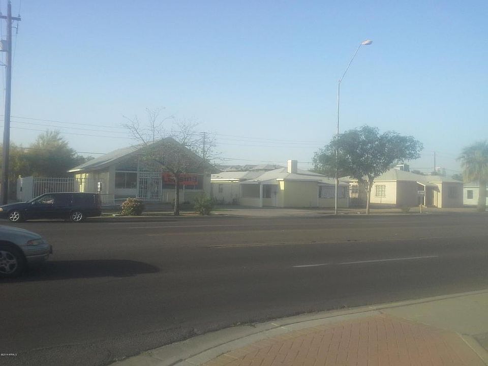 2nd image of 1441 E McDowell Rd