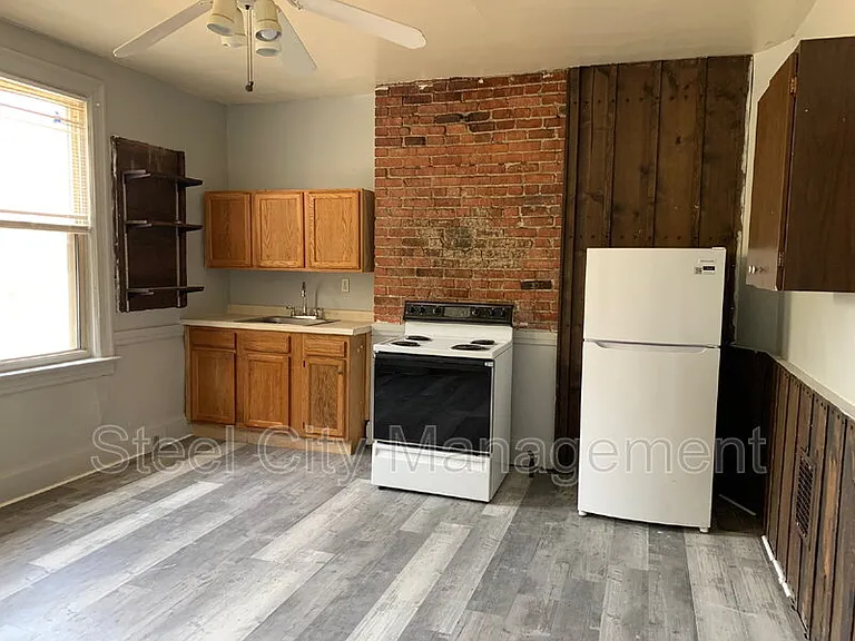 810 Wood St #5 — Photo 5