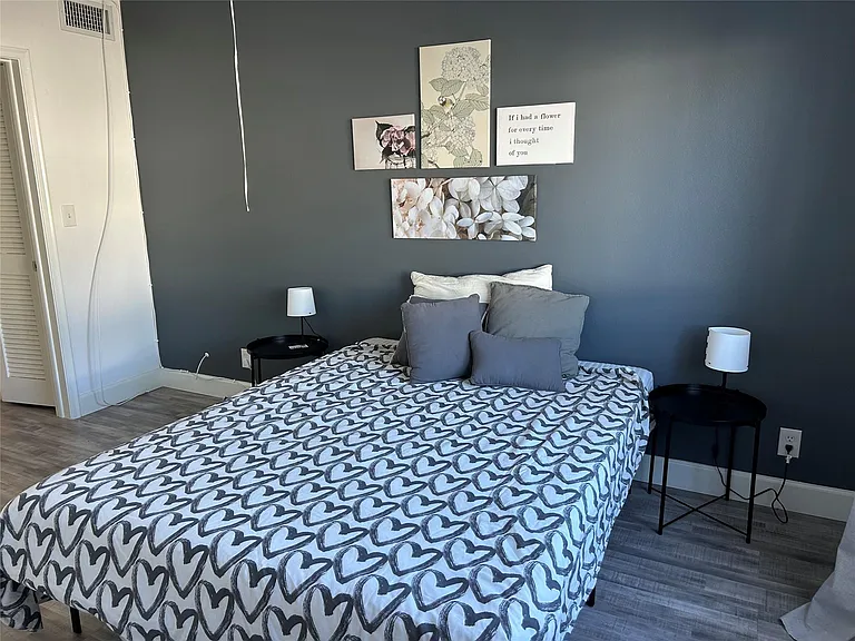 1821 NE 62nd St #303 — Photo 13