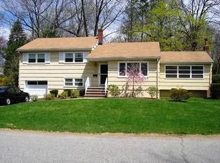 174 Leach Ave, Park Ridge, NJ 07656