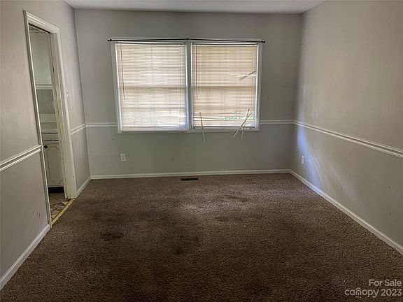 5th image of 1714 Aster Ln