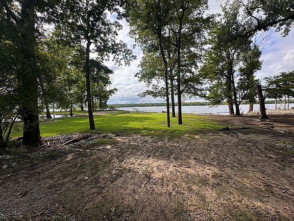 3rd image of 0 Lakeshore Dr