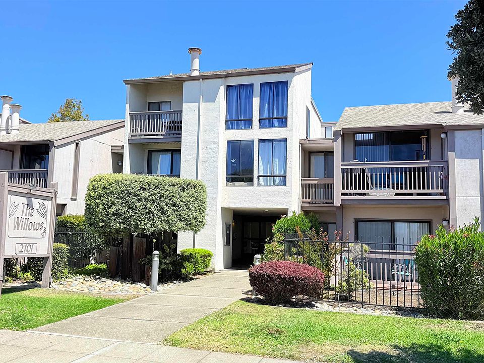 1st image of 2101 Shoreline Dr APT 265