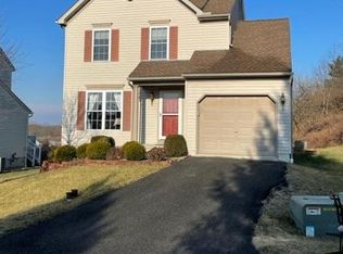 9 Antler Holw, Reading, PA 19607
