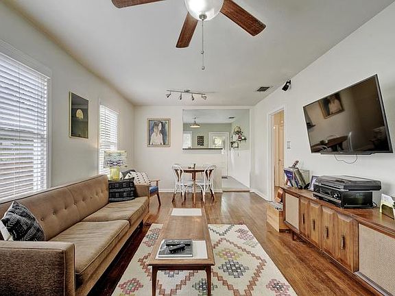 5th image of 2409 Durwood St Unit B
