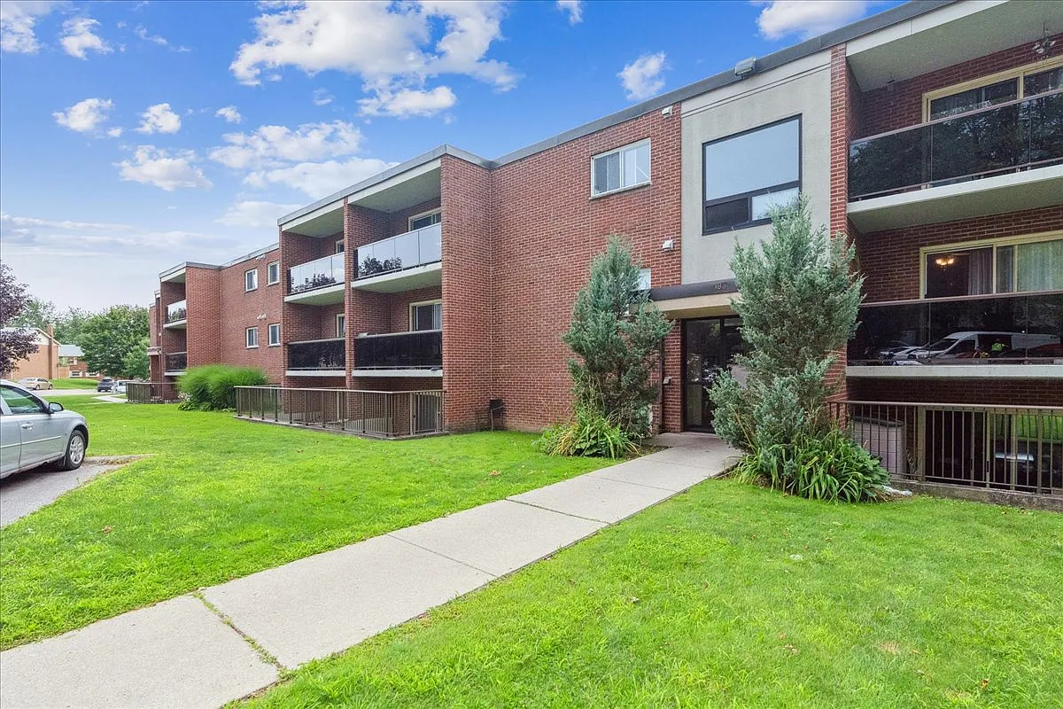 Blackacres Blvd Apartments — Photo 2