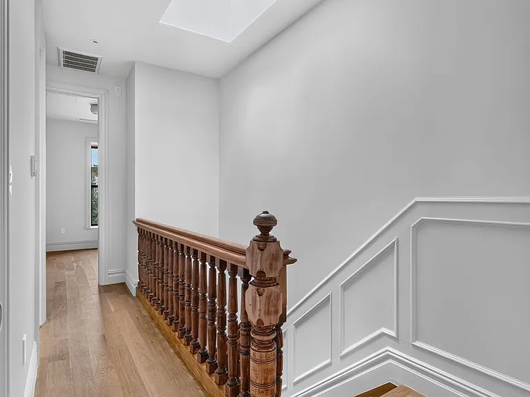 552 Macon St #2 — Photo 14