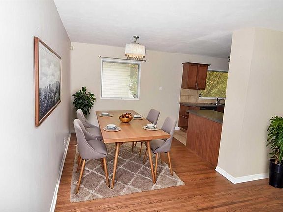 4th image of 7 E Fullerton Rd SE
