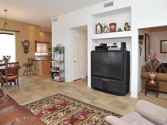 3rd image of 363 E Camino Lomas