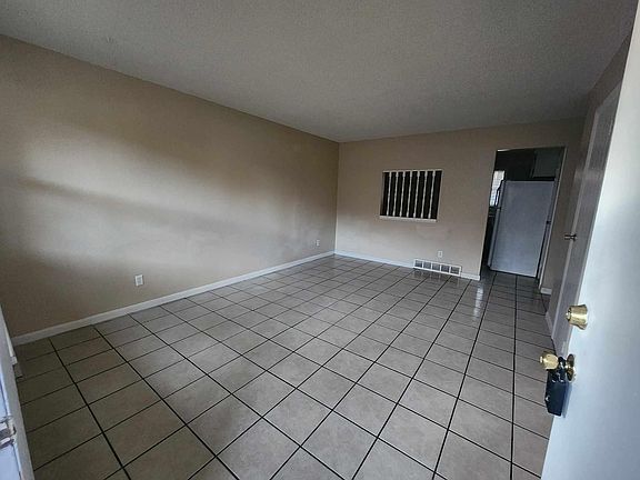 3rd image of 322 18th Ave