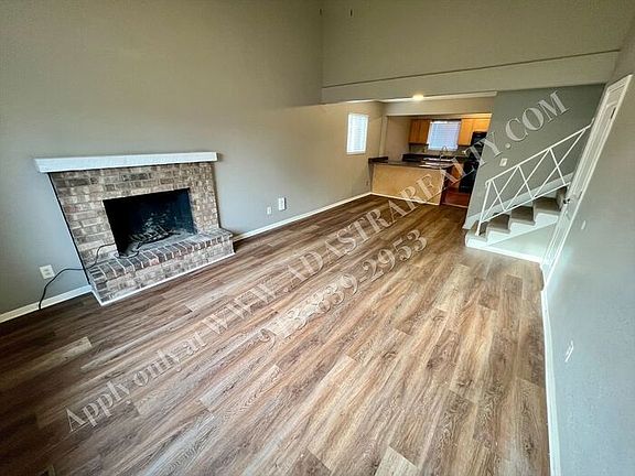 5th image of 1924 E 97th St