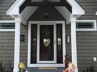 60 Shore Dr, Hampstead, NH 03841