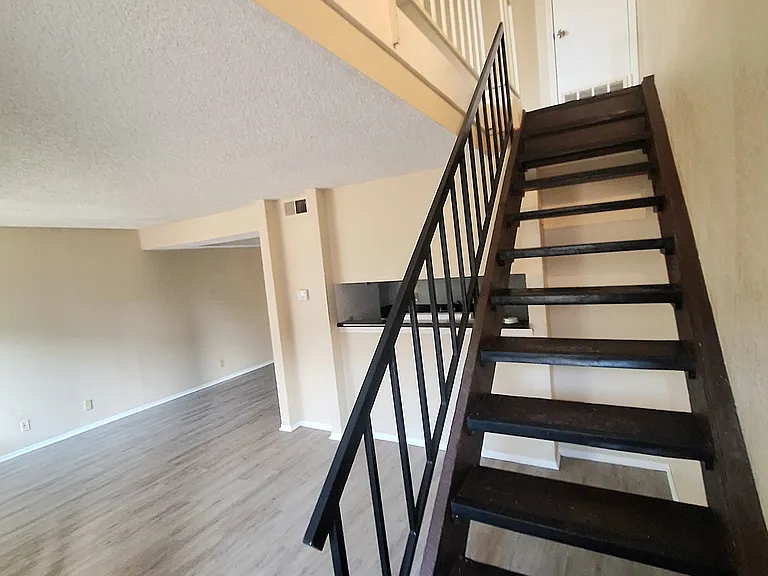 2217 E 66th Pl #910 — Photo 9