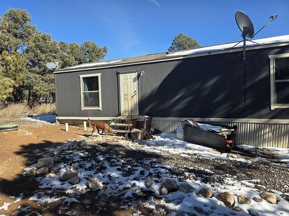 5 Camino Pequeno Loop, Tijeras, NM 87059