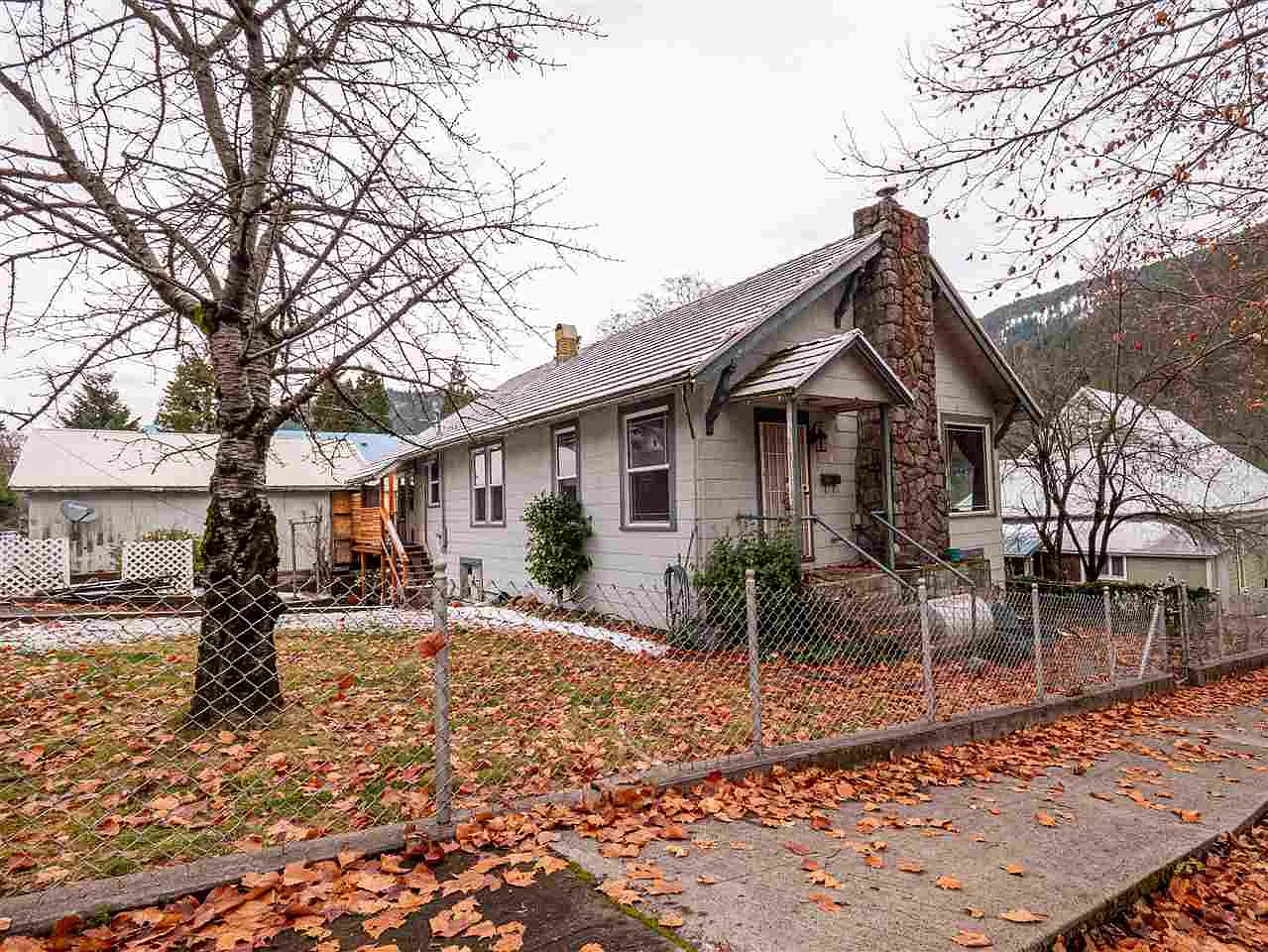 4209 Oak St photo 1