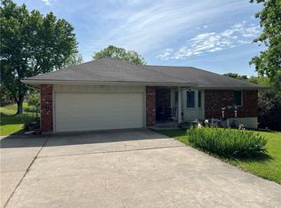 5909 N Broadway Ave, Kansas City, MO 64118