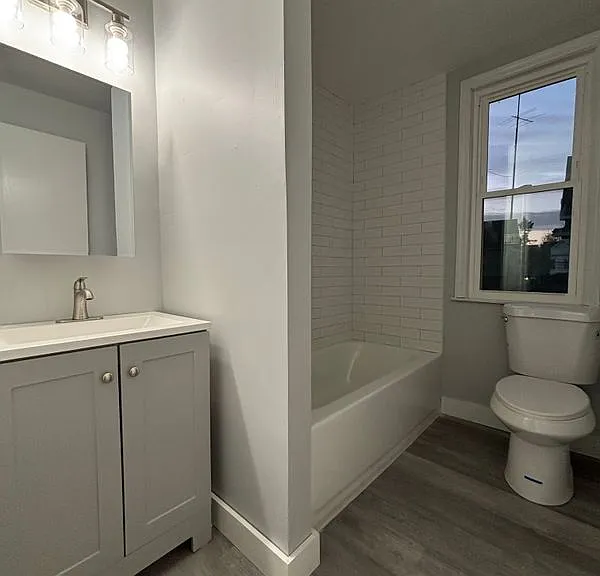 1158 Howard Ave #1 — Photo 8