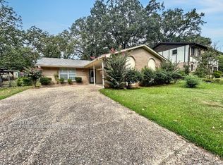 9105 Peach Tree Ln, Sherwood, AR 72120