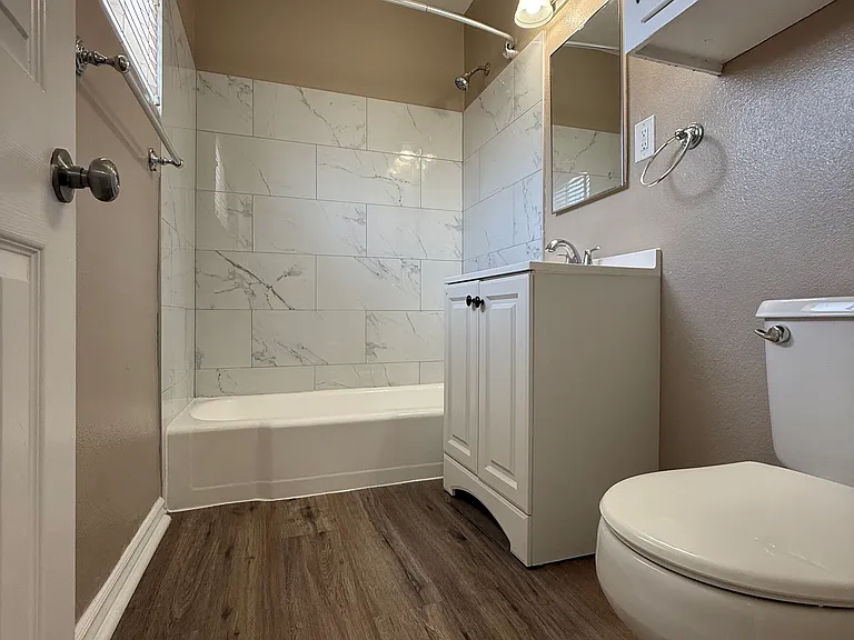 11502 Adco Ave #G — Photo 3