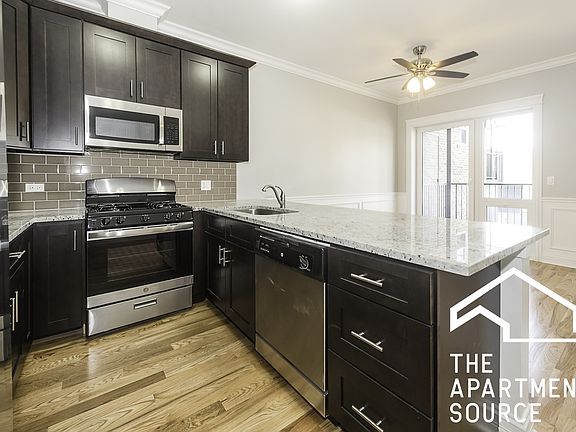 2nd image of 2350 W Grand Ave #1N