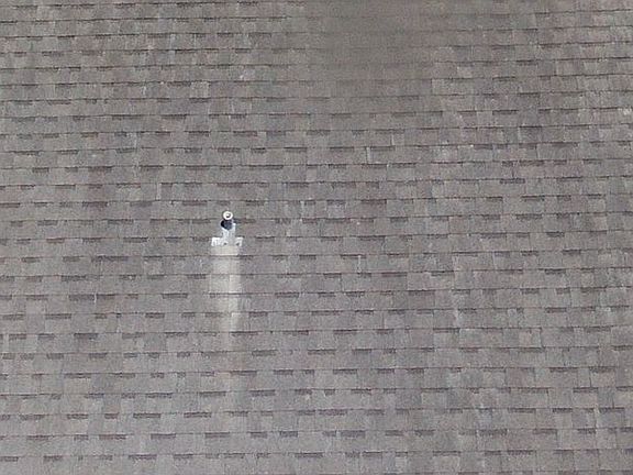 5th image of 2229 Versailles Dr