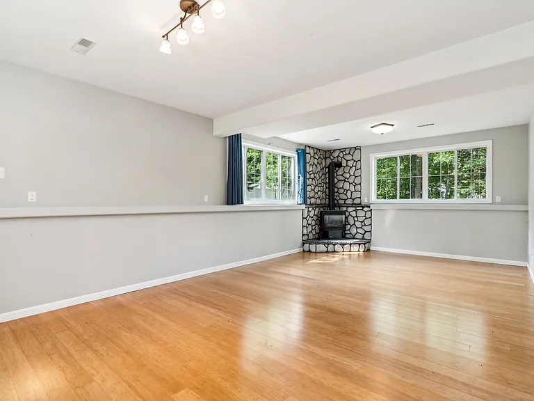 61 Julian Huxley Ln — Photo 19