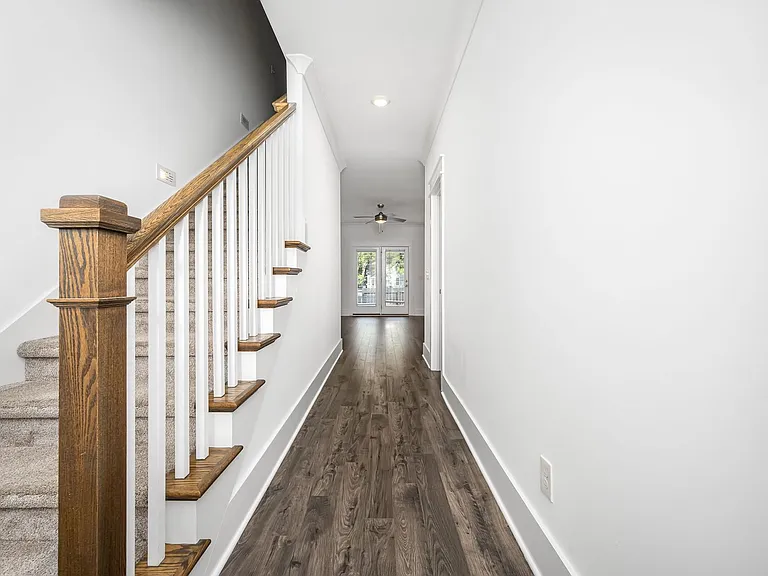 609 Lee St #B2 — Photo 8