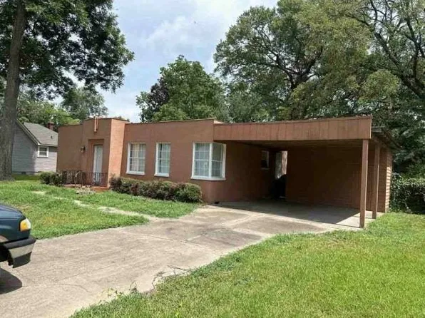411 W Jefferson Ave, Greenwood, MS 38930