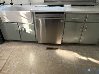 4th image of 2820 Mauldin St