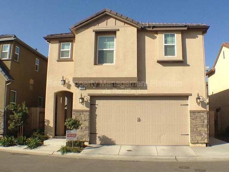 1324 Royalty Way — Photo 1