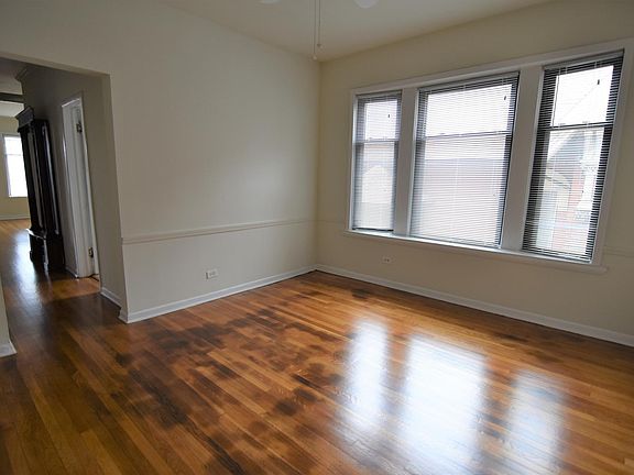 4th image of 802 W Belmont Ave APT 3w