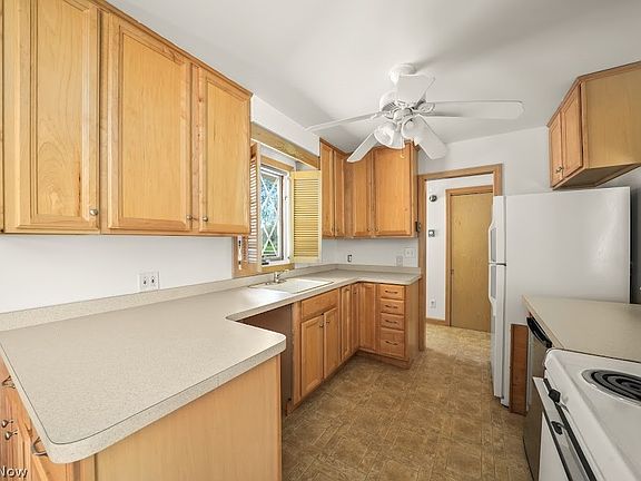 2nd image of 4960 W Lagoon Rd
