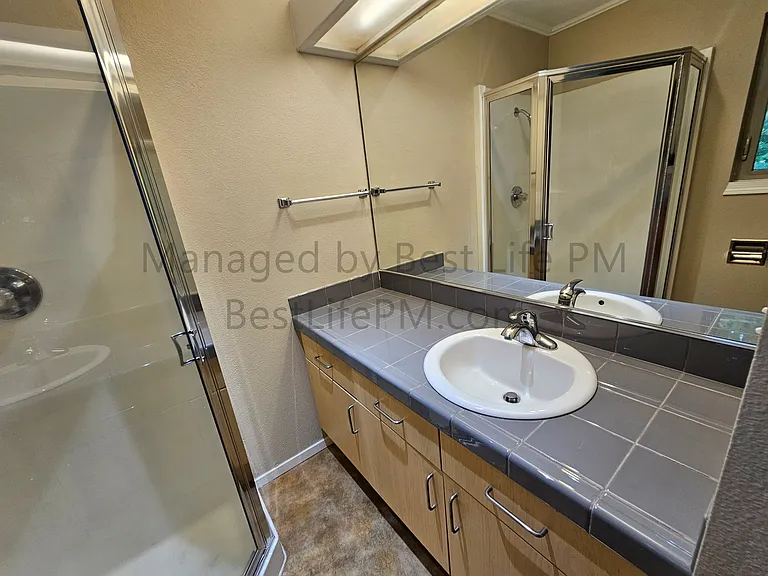 1535 SW Clay St #301 — Photo 42