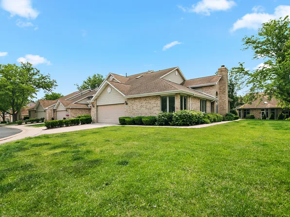 1229 Arbor Dr, Lemont, IL 60439