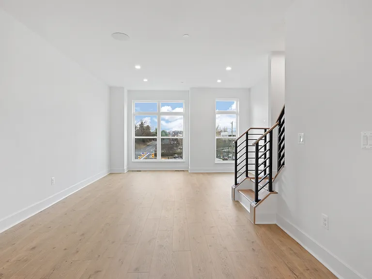 2064 Tysons Ridgeline Rd — Photo 7