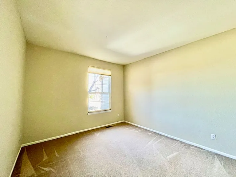 6356 Secrest St — Photo 34