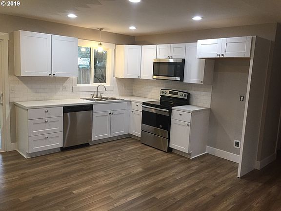 3rd image of 8013 NE 126th Ave
