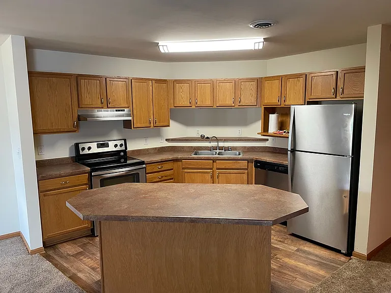 Door Creek Apartments — Photo 18