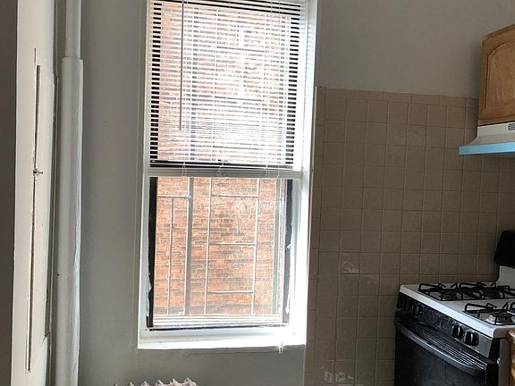 5th image of 2441 Jerome Ave #3A