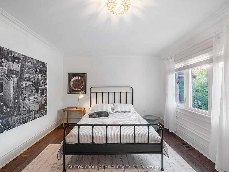 35 Wentworth Ave — Photo 32