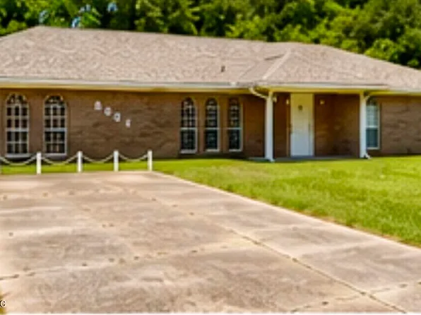 8004 Berwick Ct, Ocean Springs, MS 39564