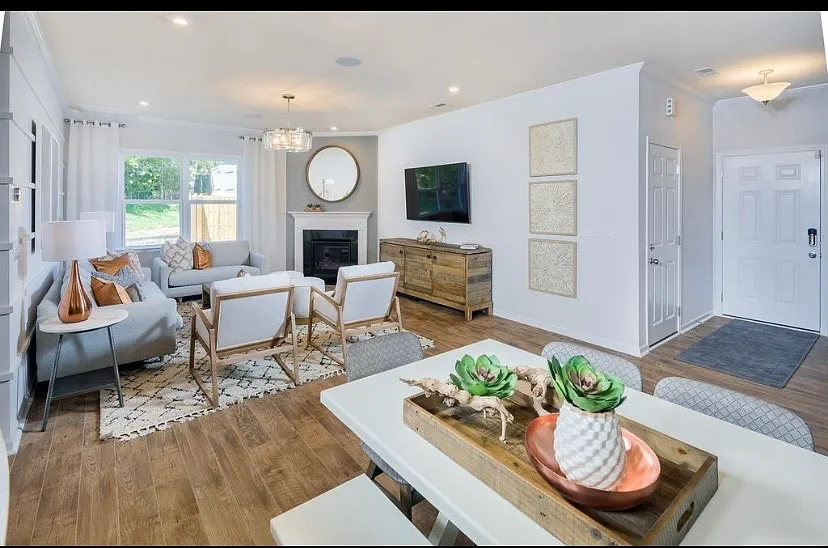 4 bed, 2052 sqft, $2,350 — Photo 2