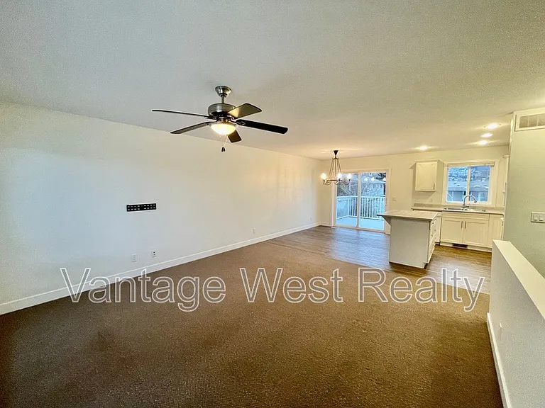2442 Last Rd — Photo 7