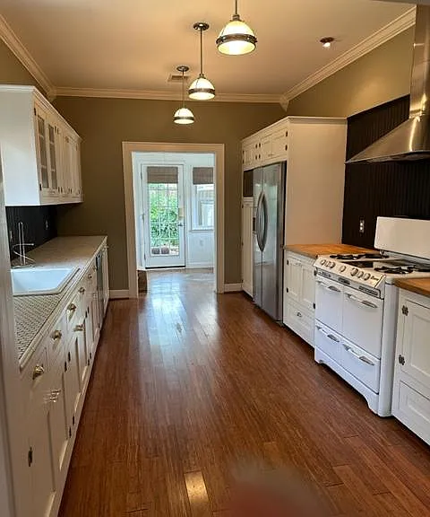 1023 W Gardner St — Photo 15