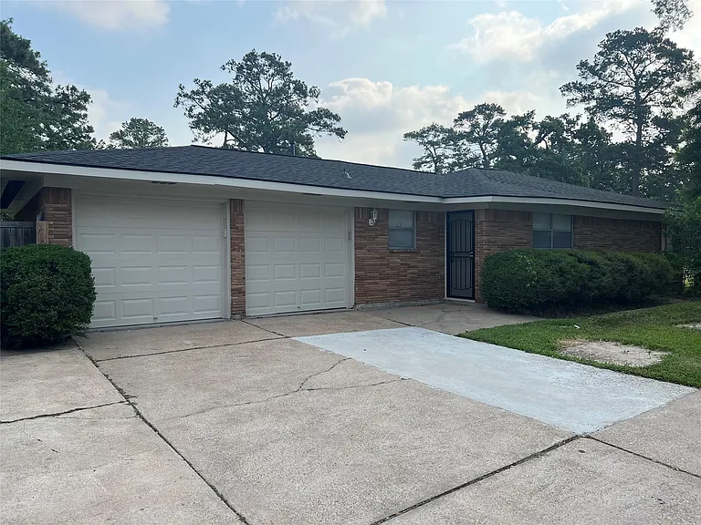 10503 Homestead Rd — Photo 3