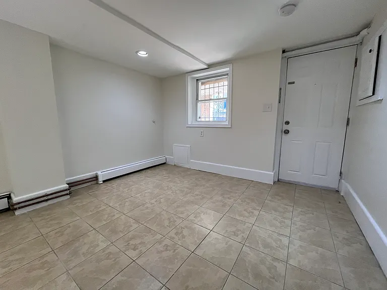 42.5 Jewett Ave #1 — Photo 4