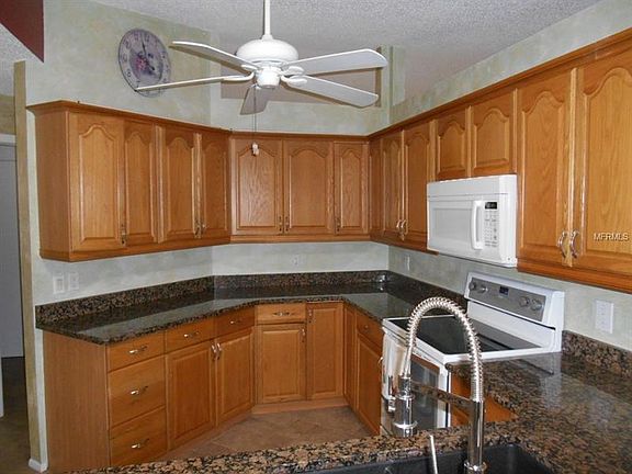 3rd image of 2474 Briar Oak Cir