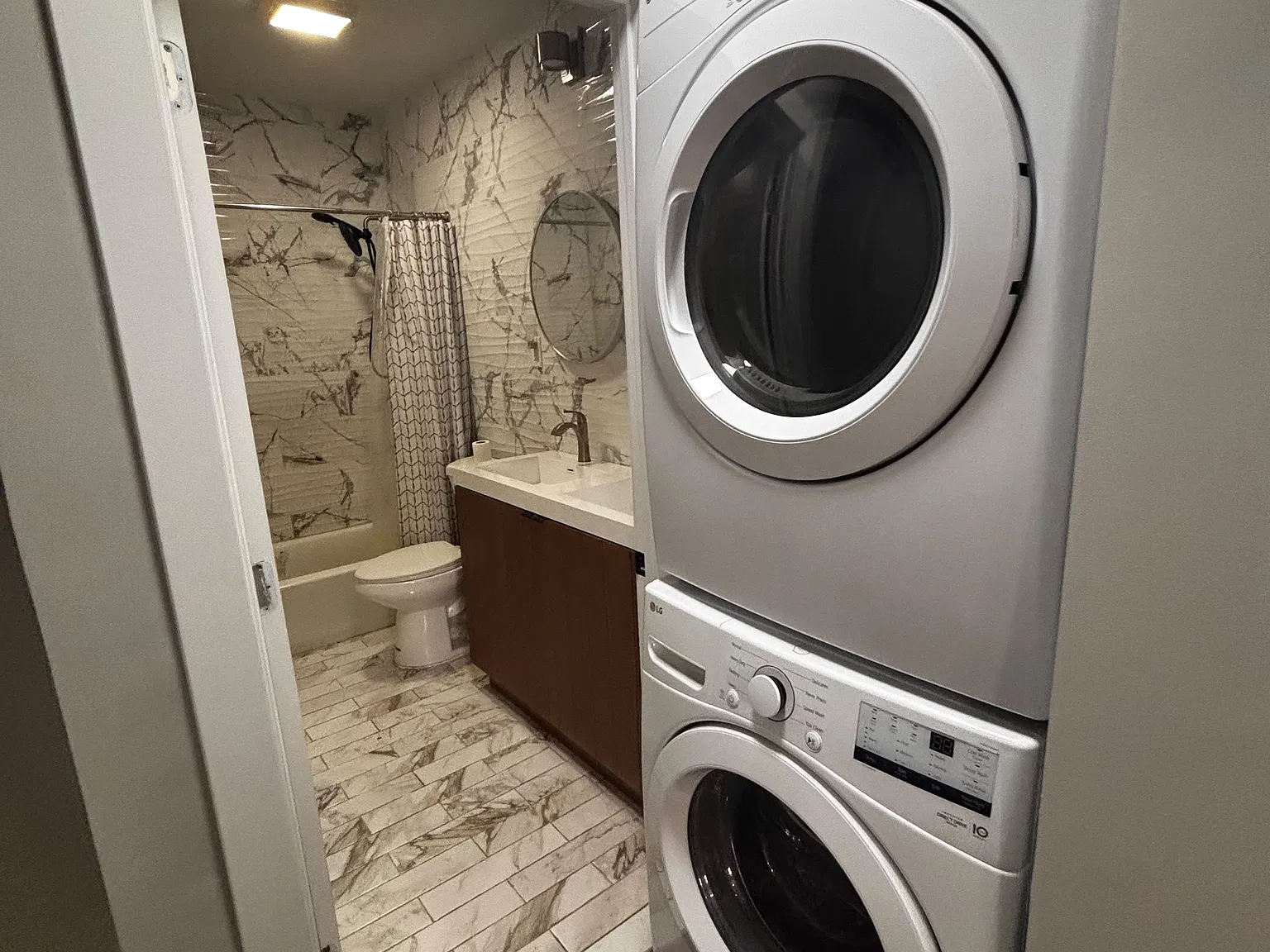 2 bed, 1.0 bath, $2,250 — Photo 4