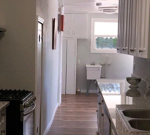 4th image of 26815 Parkside Dr