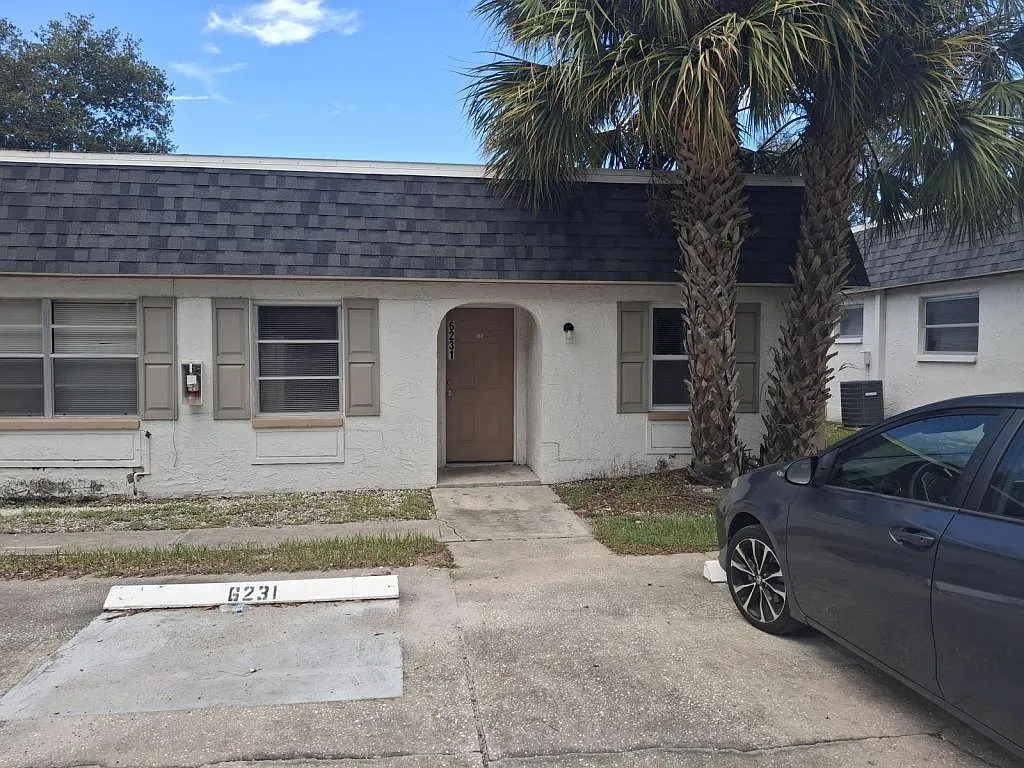6231 Harrison St — Photo 1